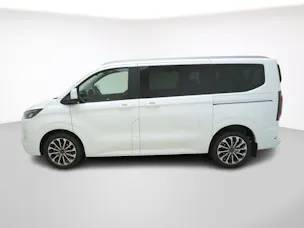 FORD Tourneo Custom L1 2.5 Plug-in-Hybrid Titanium X