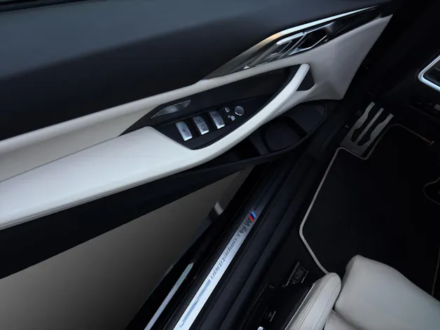 BMW M4 Competition M xDrive Cabrio