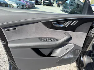 AUDI RS Q8 SUV 4.0 V8 TFSI performance quattro T-Tronic