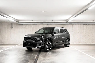 https://vehicle.imgix.net/4427902/2f54821b-4802-4794-9d06-20e913ae071f.jpg