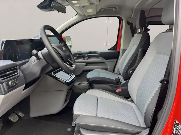 Ford Transit C Nugget 320 L1 2.0 EcoBlue 170 Titanium