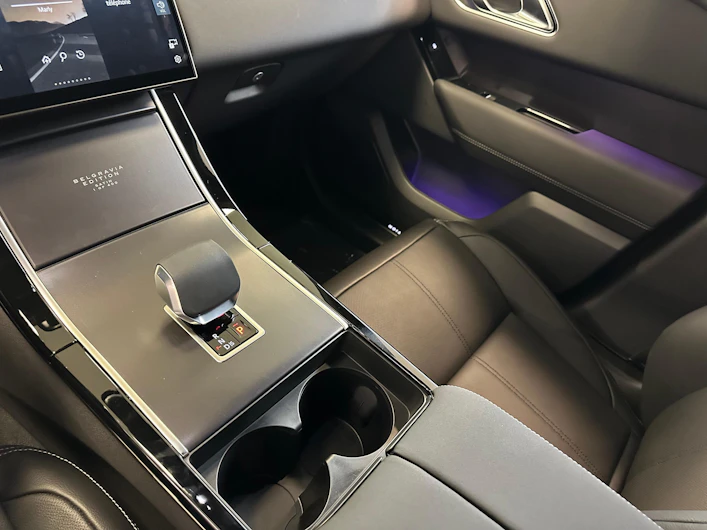 image du véhicule LAND ROVER RANGE ROVER VELAR