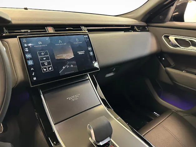Land Rover Range Rover Velar 2.0 P400e Belgravia Edition Satin