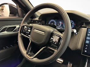 Fahrzeugbild LAND ROVER Range Rover Velar 2.0 P400e Belgravia Edition Satin