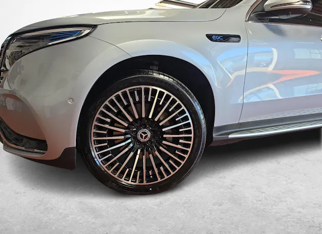 MERCEDES-BENZ EQC 400 4MATIC AMG Line