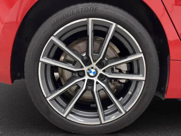 BMW 330e SPORT LINE