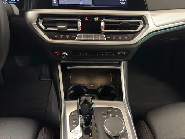 BMW 330e SPORT LINE