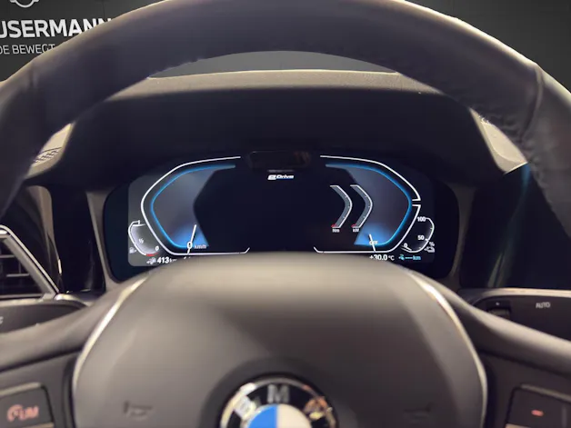 BMW 330e SPORT LINE