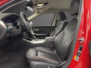 BMW 330e SPORT LINE