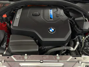 BMW 330e SPORT LINE