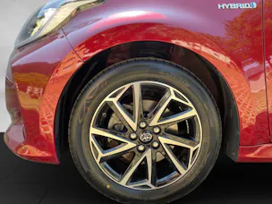 Toyota Yaris 1.5 VVT-i HSD Trend