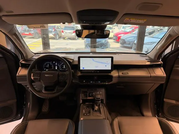 Toyota Hilux Double Cab.-Pick-up 2.8 D-4D MHEV 204 Invincible
