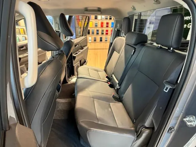 Toyota Hilux Double Cab.-Pick-up 2.8 D-4D MHEV 204 Invincible