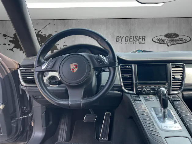 Porsche Panamera 4.8 V8 Turbo PDK