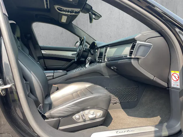 Porsche Panamera 4.8 V8 Turbo PDK