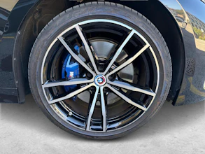https://vehicle.imgix.net/4428159/42f16fc5-8fed-4352-9b95-217b44af6a20.jpg