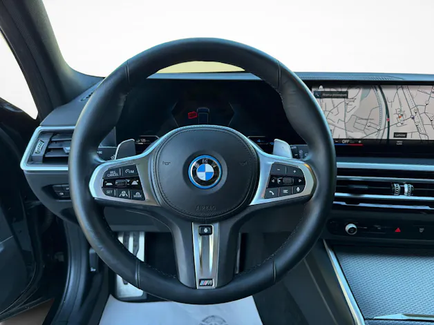 BMW 330e xDrive Touring
