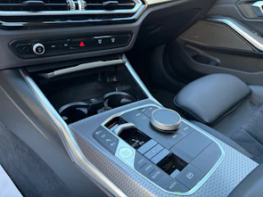 immagine del veicolo BMW 330e xDrive Touring