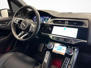 https://vehicle.imgix.net/4428186/d70685e3-43f1-4ae5-a918-4d661cd5adf8.jpg