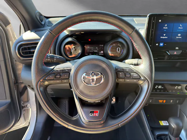 Toyota Yaris 1.5 VVT-i HSD GR Sport