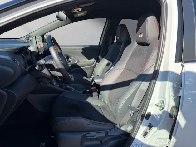 Toyota Yaris 1.5 VVT-i HSD GR Sport