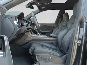 Audi RS Q8 4.0 V8 TFSI quattro T-Tronic*8-Fach Räder*AHK*Panoramadach*
