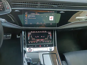 Audi RS Q8 4.0 V8 TFSI quattro T-Tronic*8-Fach Räder*AHK*Panoramadach*
