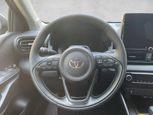 Toyota Yaris 1.5 VVT-i HSD Trend