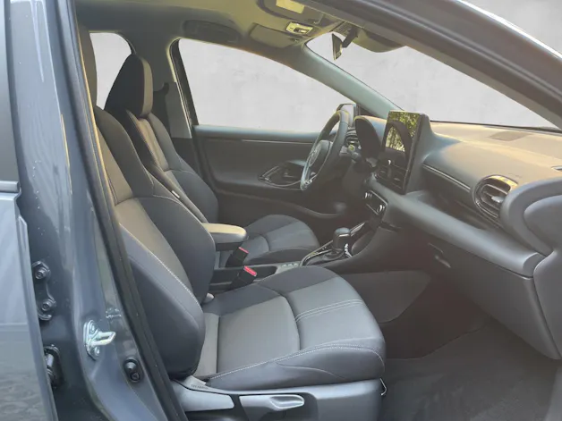 Toyota Yaris 1.5 VVT-i HSD Trend