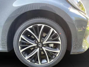 Toyota Yaris 1.5 VVT-i HSD Trend