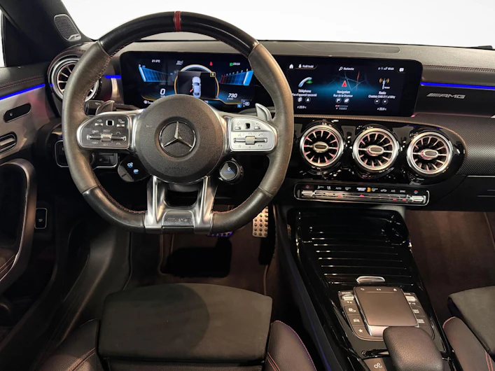 Fahrzeugbild MERCEDES-BENZ CLA 45 AMG
