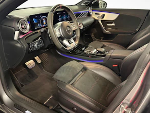 https://vehicle.imgix.net/4428349/b53420d1-39ac-486f-b358-746428d411c4.jpg