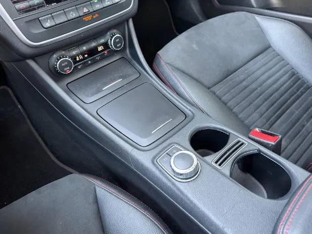 Mercedes-Benz GLA-Klasse X156 GLA 200 AMG Line