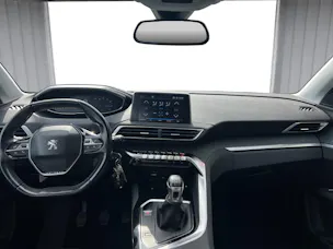 PEUGEOT 3008 1.2 PureTech Allure