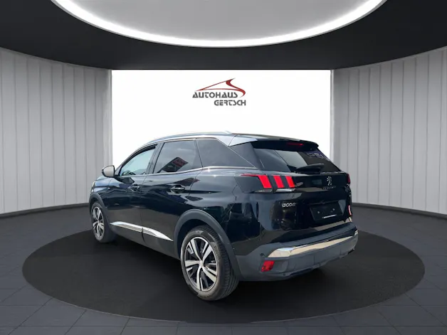 PEUGEOT 3008 1.2 PureTech Allure