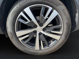 PEUGEOT 3008 1.2 PureTech Allure