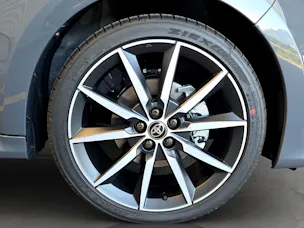 Toyota Yaris 1.5 VVT-i HSD GR Sport