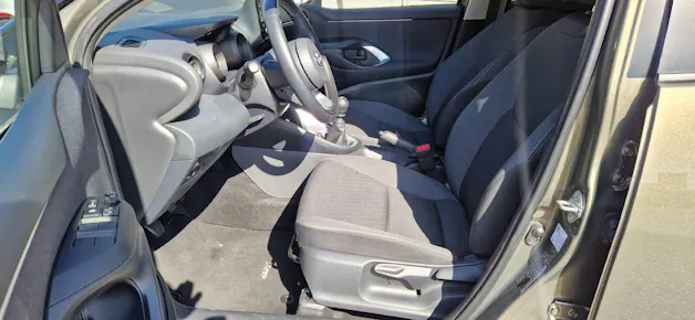 Toyota Yaris 1.5 VVT-iE Trend + Sport