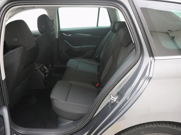 Škoda Octavia 1.5 TSI mHEV Selection-Loft DSG