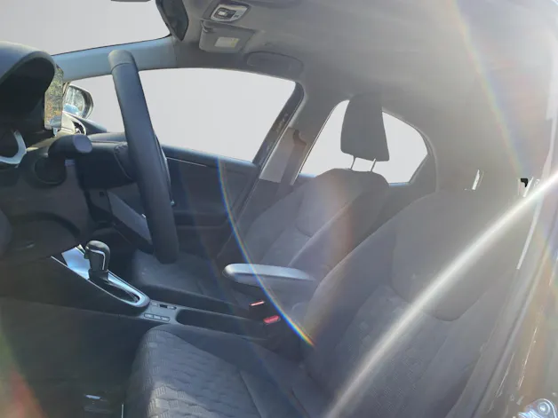Mazda 2 Hybrid Centre-line