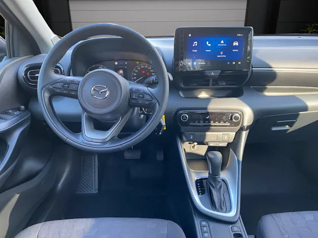 Mazda 2 Hybrid Centre-line