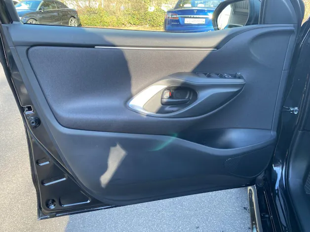 Mazda 2 Hybrid Centre-line