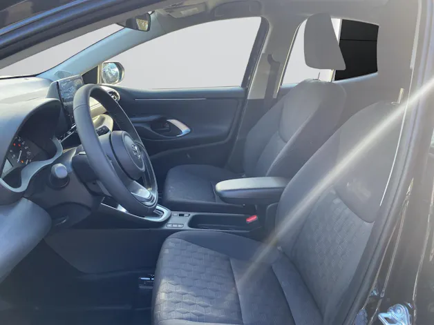 Mazda 2 Hybrid Centre-line