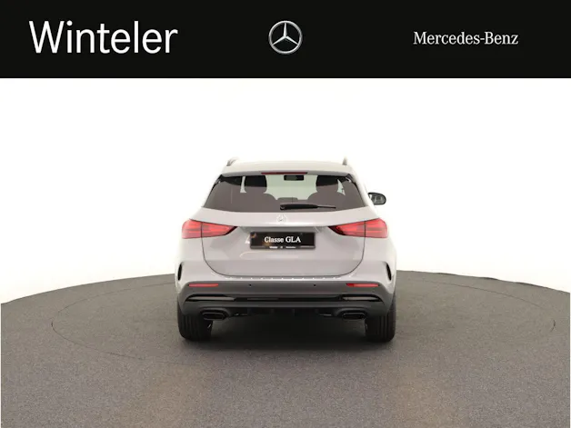 Mercedes-Benz GLA 200 Night Star 7G-D