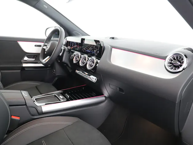 Mercedes-Benz GLA 200 Night Star 7G-D