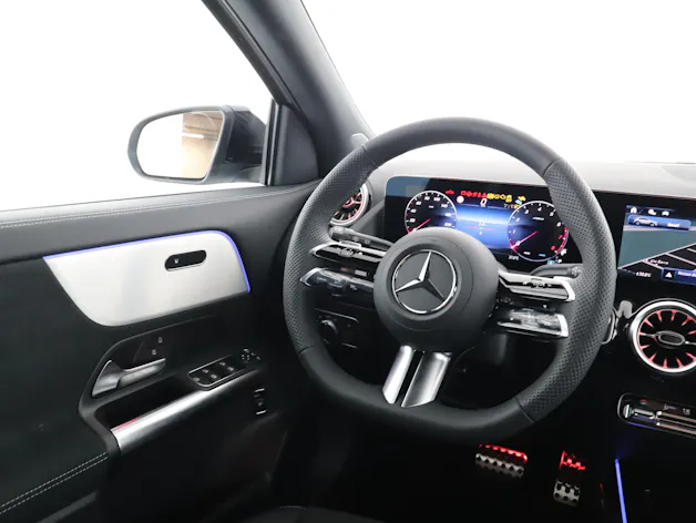 Mercedes-Benz GLA 200 Night Star 7G-D