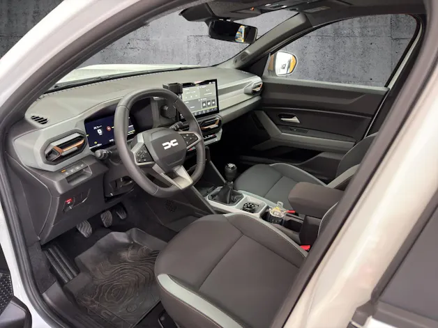 Dacia Bigster TCe 130 48V Extreme 4x4 *mit Anhängerkupplung*