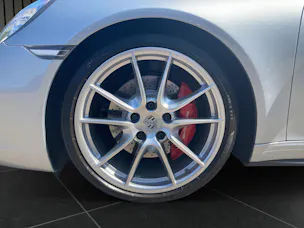 PORSCHE 911 Carrera 4S