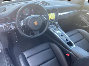 PORSCHE 911 Carrera 4S
