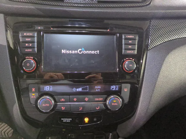 Nissan Qashqai 1.3 DIG-T Shiro DCT